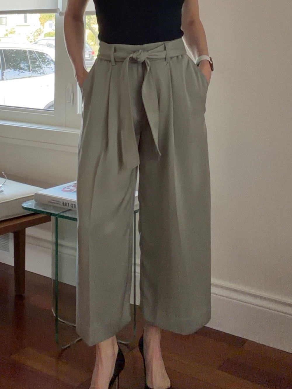 Club Monaco Sage Green Satin Wide Leg Belted Pants with Stretch Waist | Size 00 - Picture 4 of 14